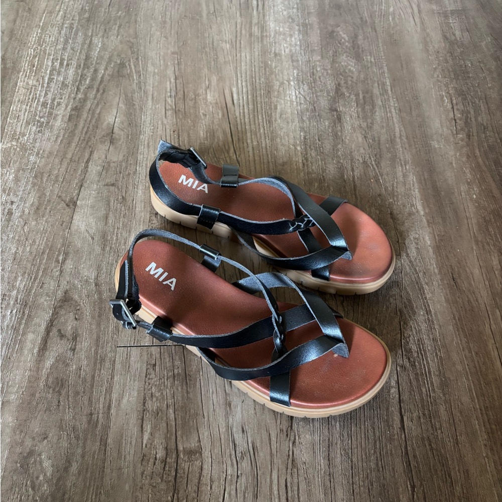 MIA Black and Brown Strappy Sandals
